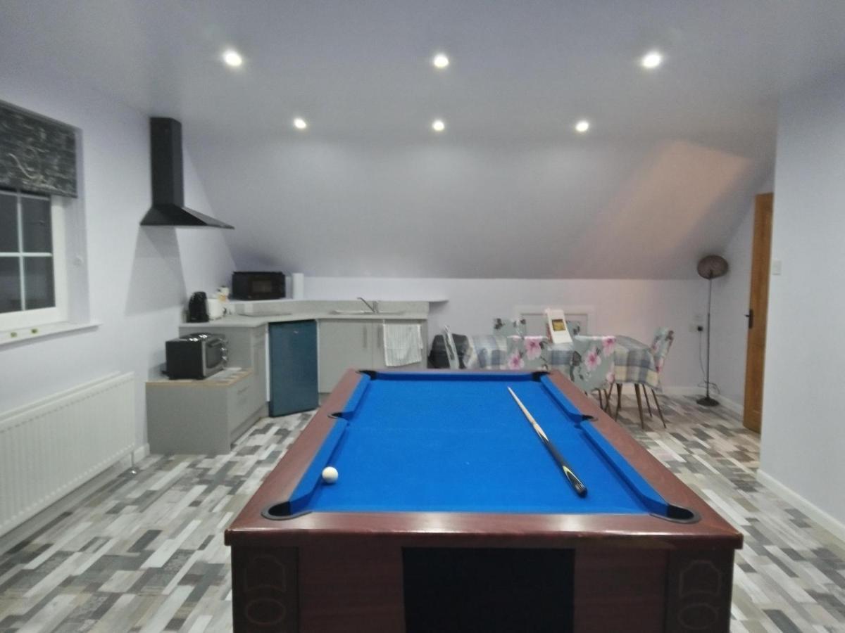 Lyza'S Loft Apartment Kilcoo Bagian luar foto