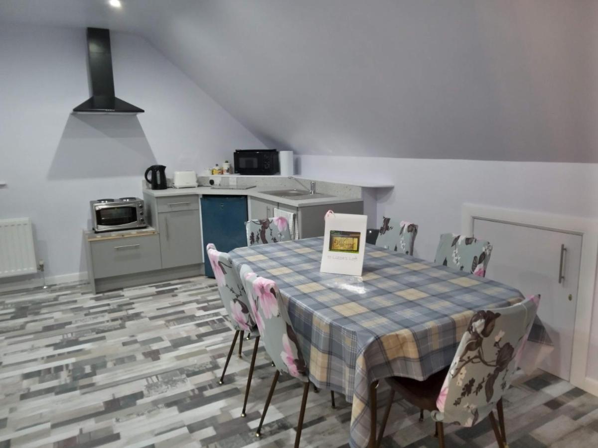 Lyza'S Loft Apartment Kilcoo Bagian luar foto