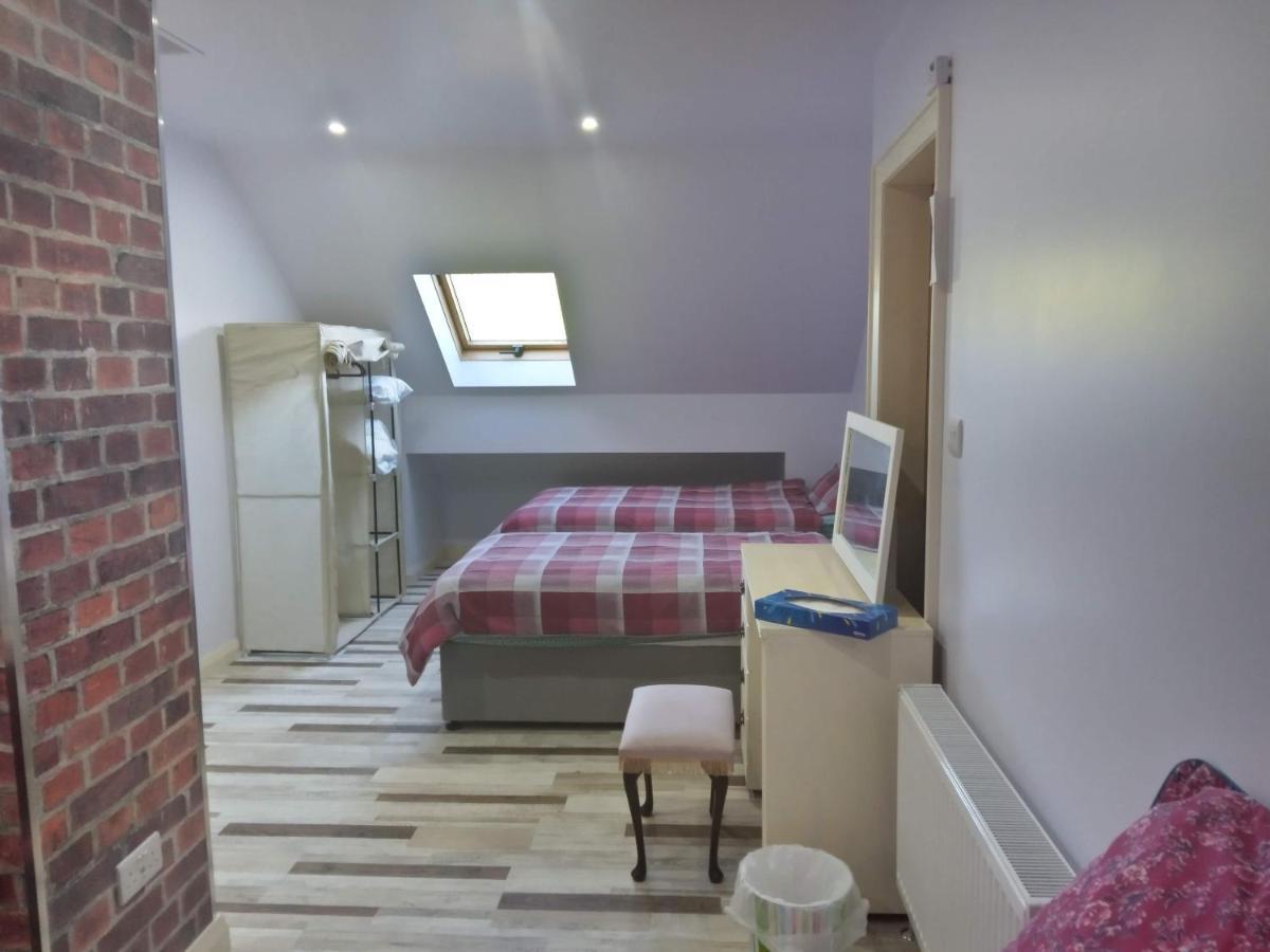 Lyza'S Loft Apartment Kilcoo Bagian luar foto